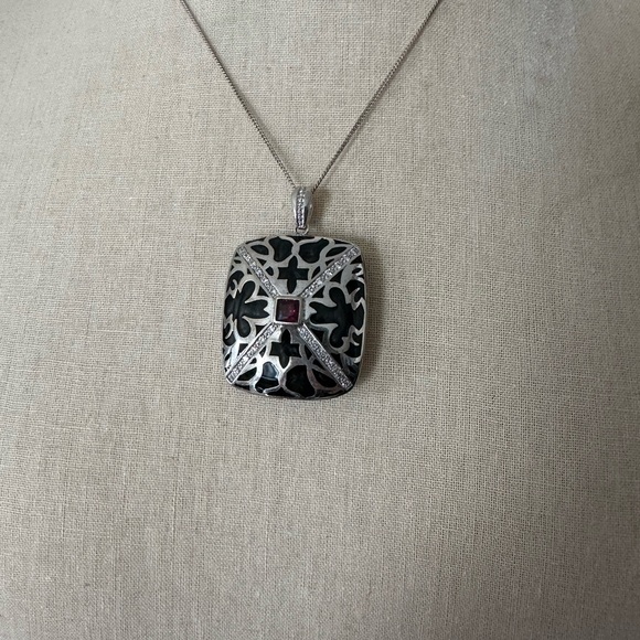 Andrew Hamilton Crawford Sterling Silver Damask Garnet Pendant Necklace - Picture 1 of 8